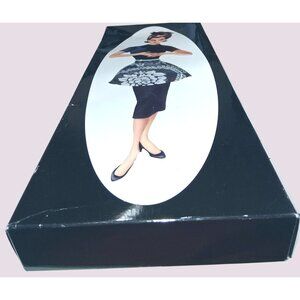 Heavenly Hostess Glory Black & White Apron With Floral DesignReversible! BNWB